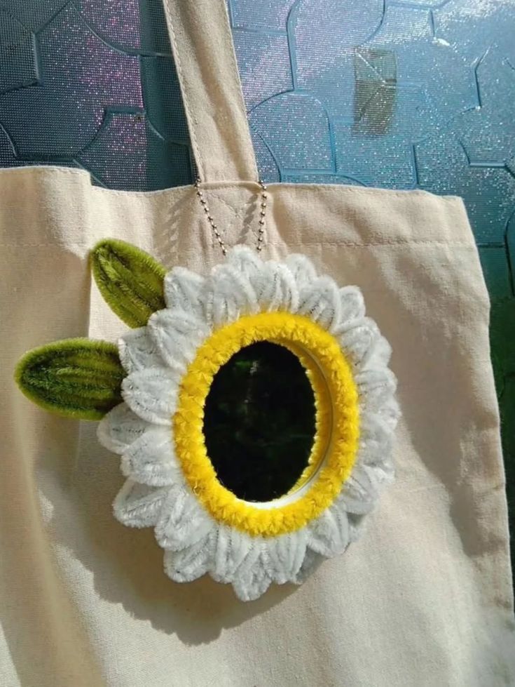 Handmade Sunflower Mirror Bag Charm – Crochet Floral Mini Mirror Keychain